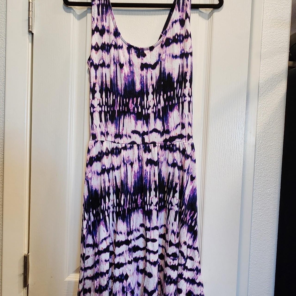 Arizona Jean Company Purple and White Backless Dress